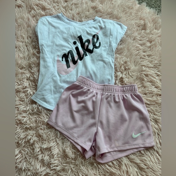 Nike White & Pink Kids Matching Short Set - Picture 1 of 2